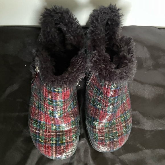 Alegria Meri Red Tartan Plaid Faux Fur Lined Leather Ankle Booties - Picture 5 of 11